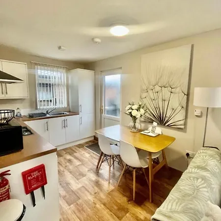 Ivy With Hot Tub York