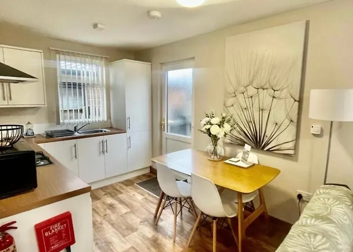 Ivy With Hot Tub York